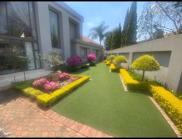 3 BEDROOM HOUSE FOR SALE IN CLUBVILLE